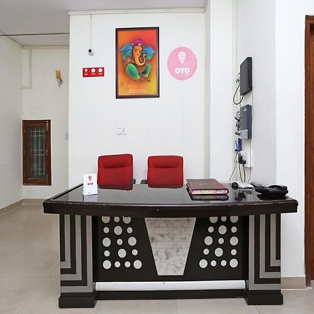 גרייטר נוידה Oyo 8910 Celeste Inn מראה חיצוני תמונה