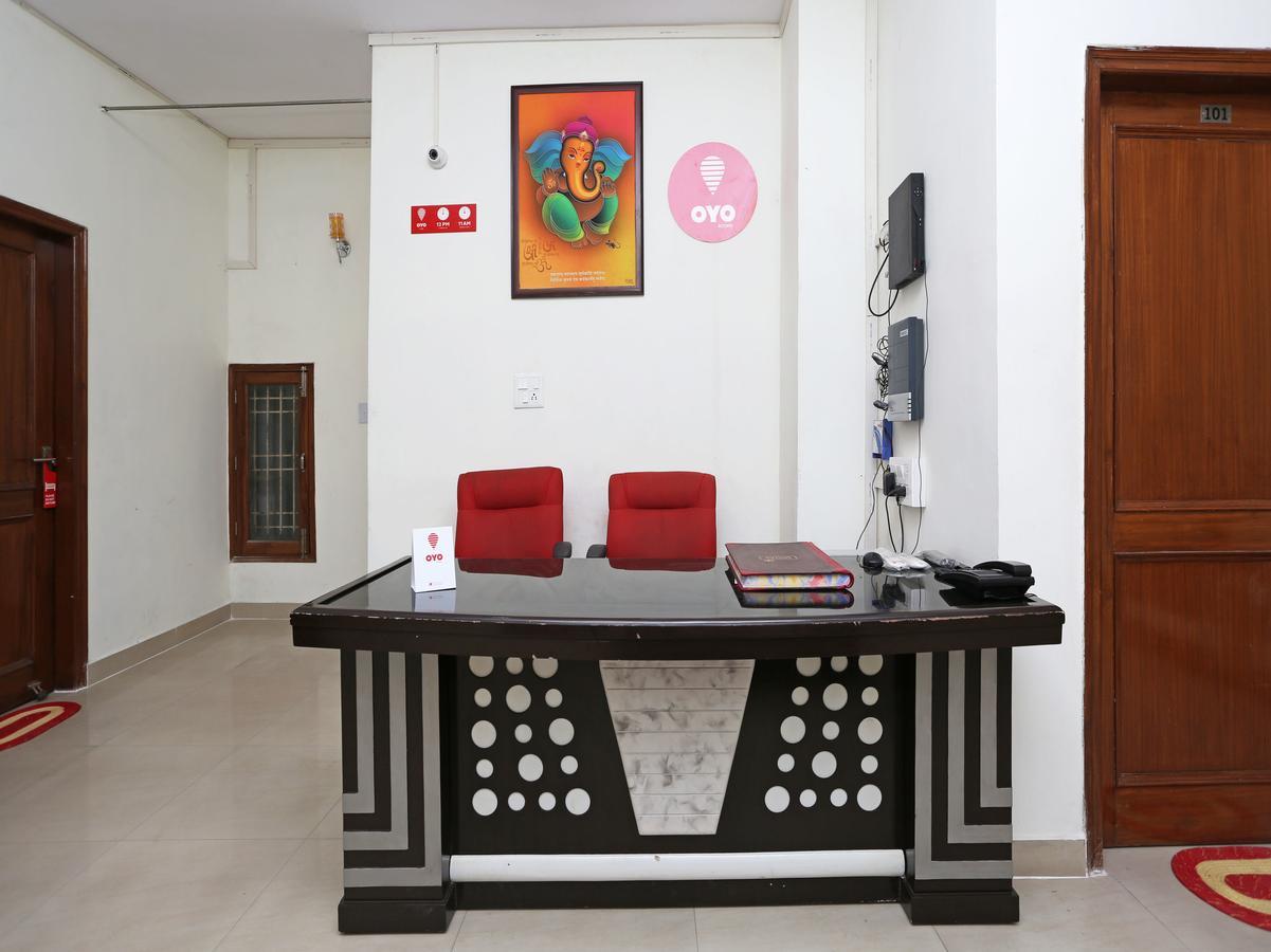 גרייטר נוידה Oyo 8910 Celeste Inn מראה חיצוני תמונה